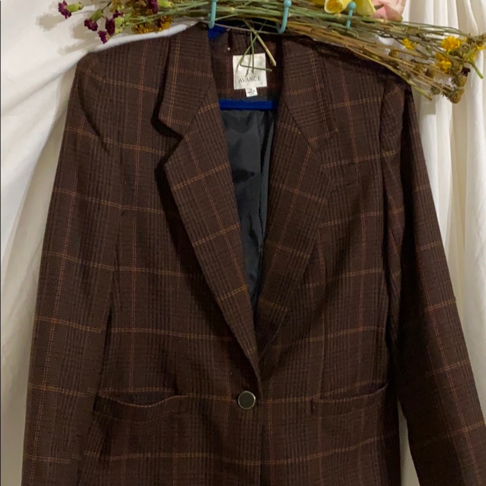 Dinner Jacket - Picture 4 of 5